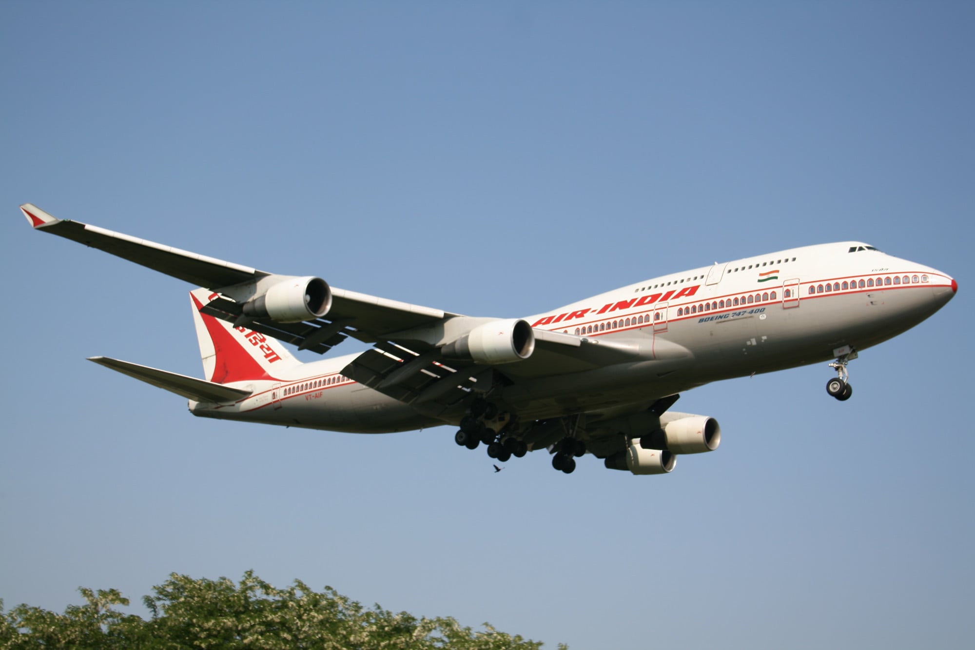 Air India की फ्लाइट टिकट हुई महंगी! जानिए कितना बढ़ा किराया