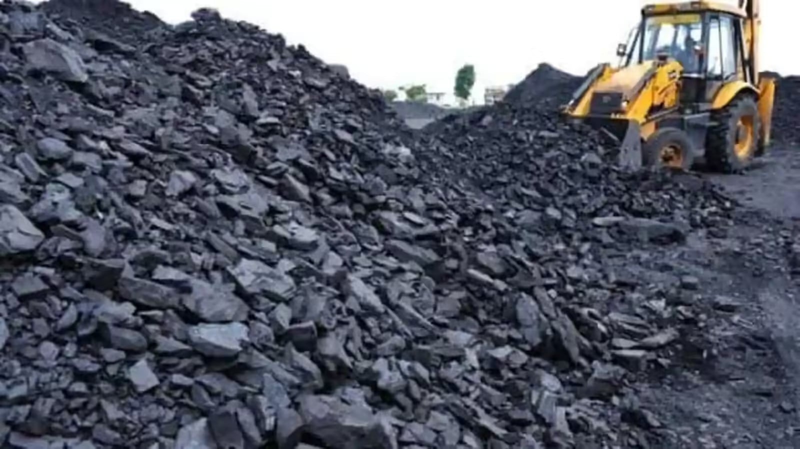 Coal India: चालू वित्तीय वर्ष के पहले महीने में ही उत्पादन घटा, डिमांड -सप्लाई पर क्या होगा असर