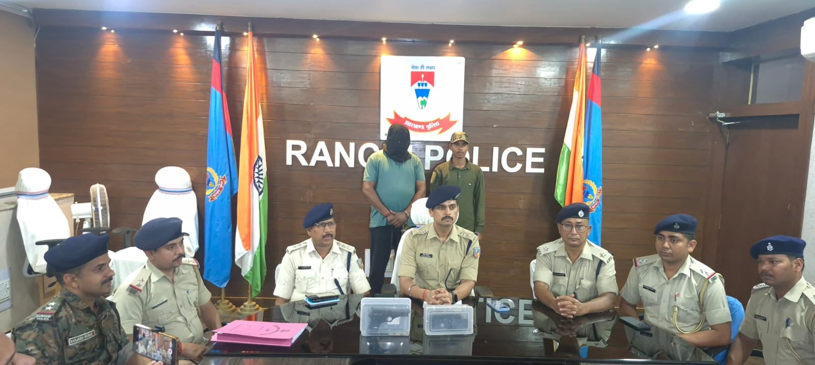रांची पुलिस की बड़ी कार्रवाई,TSPC कमांडर अरविन्द जी को हथियार के साथ किया गिरफ्तार