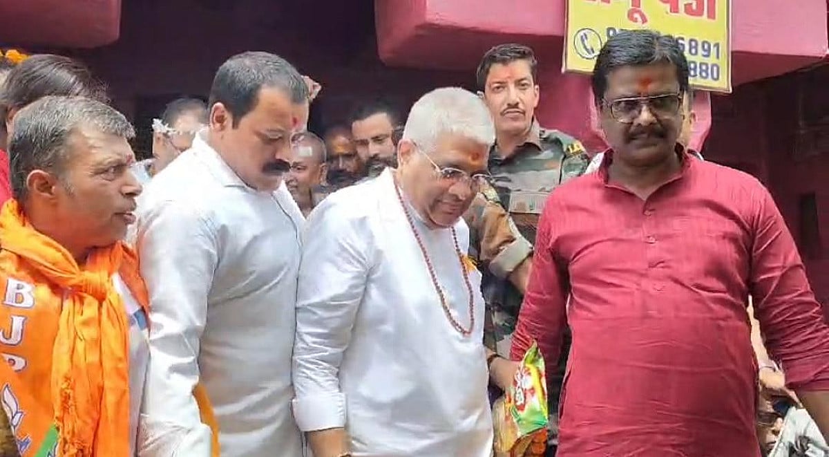 बंगाल फतह के बाद देवघर पहुंचे भूपेंद्र यादव और निशिकांत दुबे,बाबा के दरबार में टेका माथा