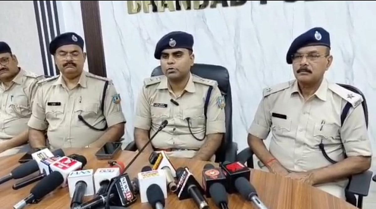 गोविंदपुर में छिनतई का खुलासा, 4 अपराधी गिरफ्तार, लैपटॉप-मोबाइल समेत नगदी बरामद