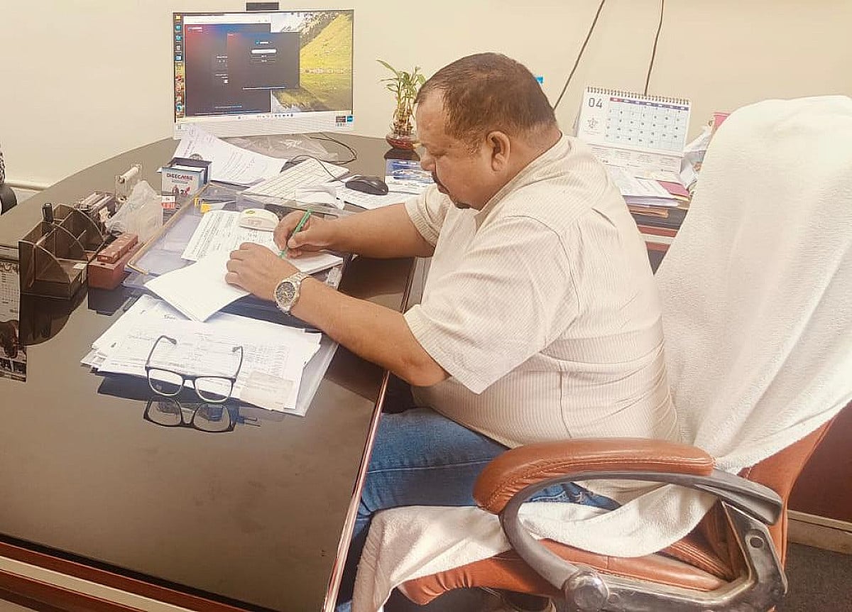 स्वास्थ्य सेवाओं में सुधार को लेकर सरायकेला सदर अस्पताल में समीक्षा बैठक, लिए गए कई अहम निर्णय