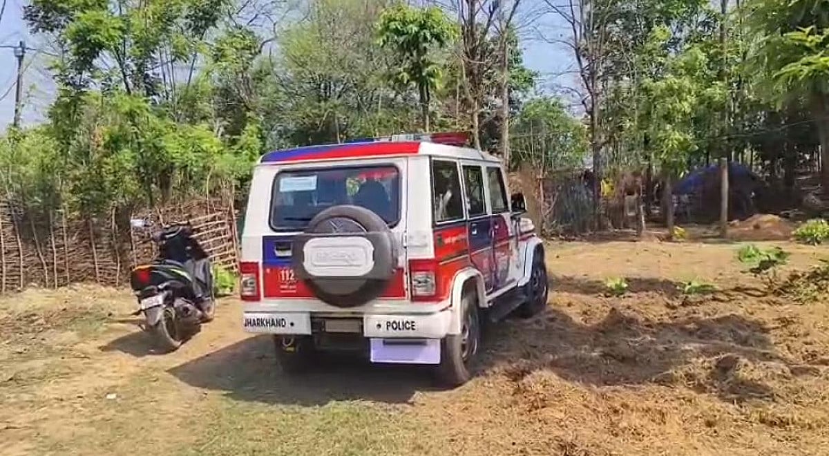 सरायकेला: कोतवालवादी जंगल में युवक ने फांसी लगाकर की आत्महत्या, जांच में जुटी पुलिस