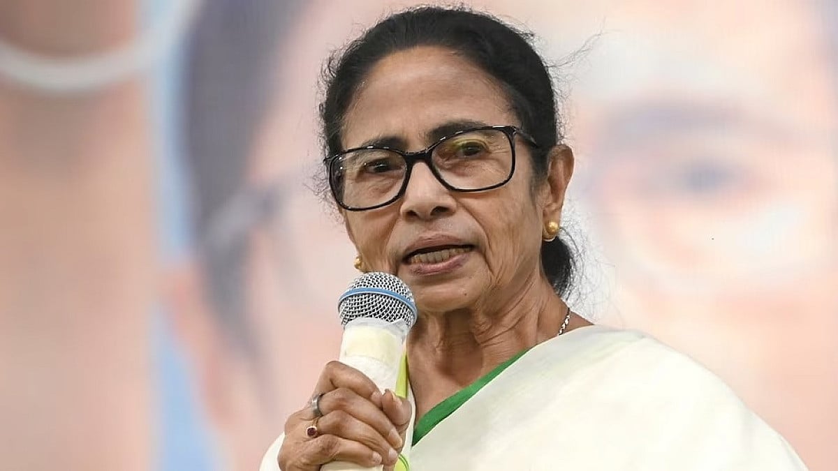 शपथ से पहले बंगाल के TMC दफ्तर में बम बरामद, सुरक्षा एजेंसियां जांच में जुटी