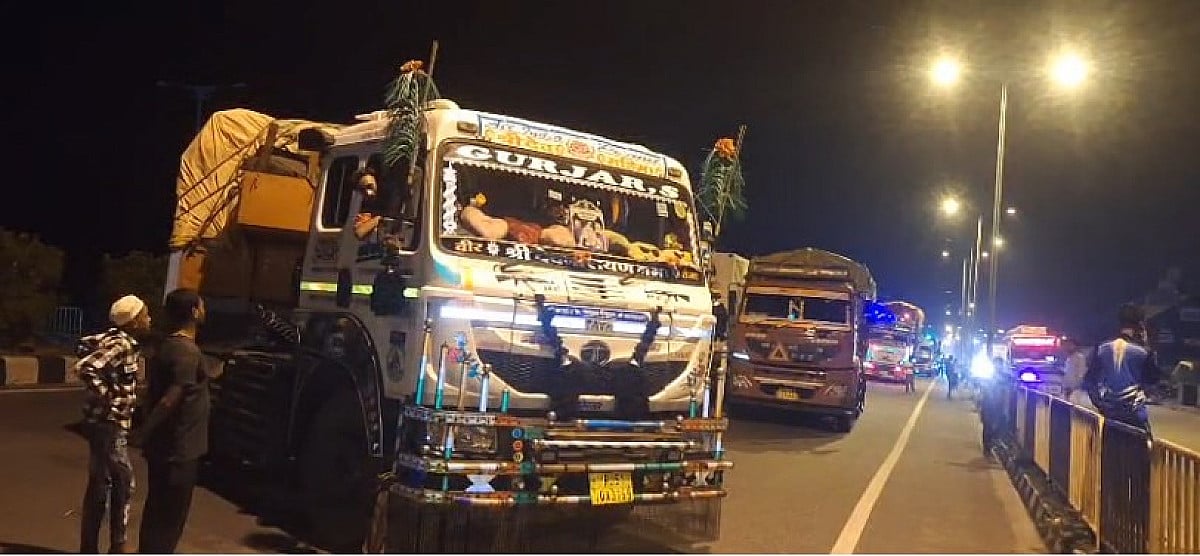 गिरिडीह: ईसरी बाजार में बेकाबू ट्रक ने 5 को रौंदा, कई घायल, भारी वाहनों की नो एंट्री की मांग तेज