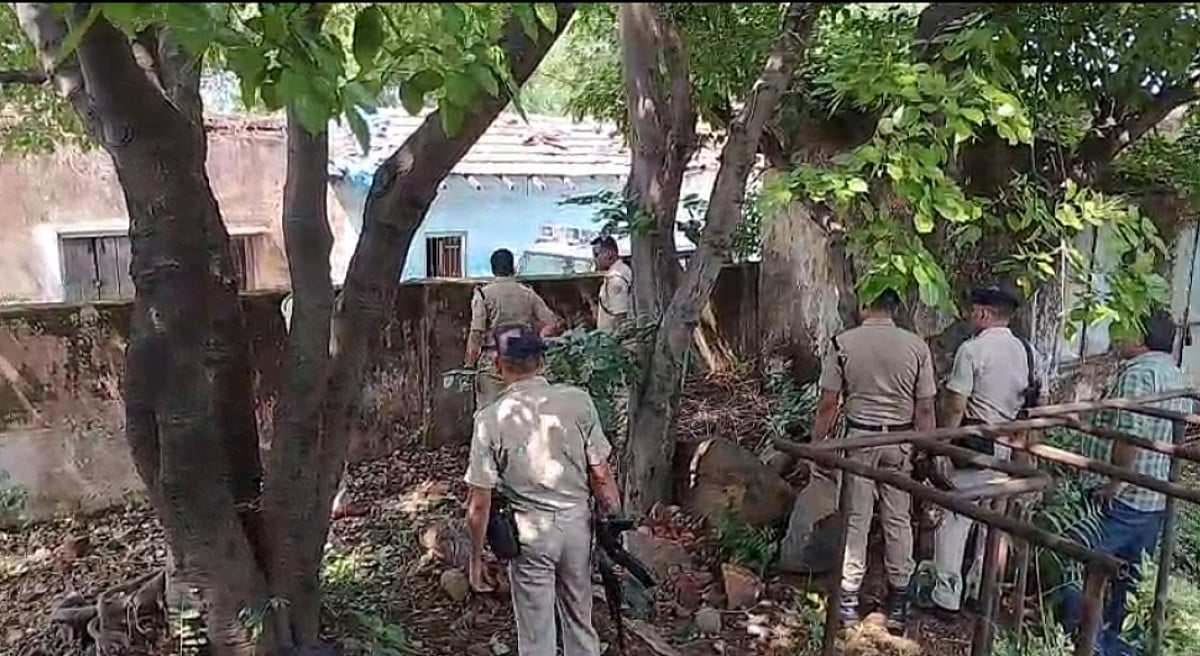 जमशेदपुर में शिक्षा के मंदिर पर अपराधियों का कब्जा, सरकारी स्कूल कैंपस में हो रही हत्याएं