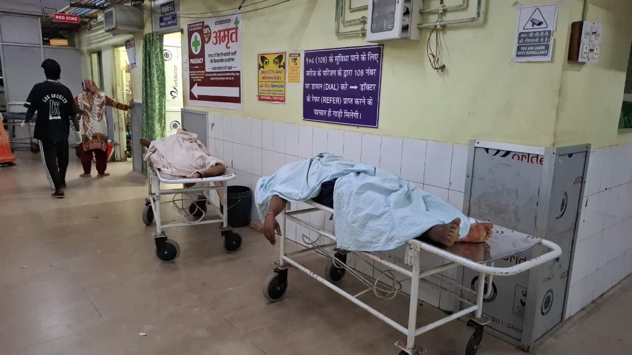 धनबाद: NH-19 पर दिखा रफ्तार का कहर, अज्ञात वाहन ने दो युवकों को मारी टक्कर, हुई मौत