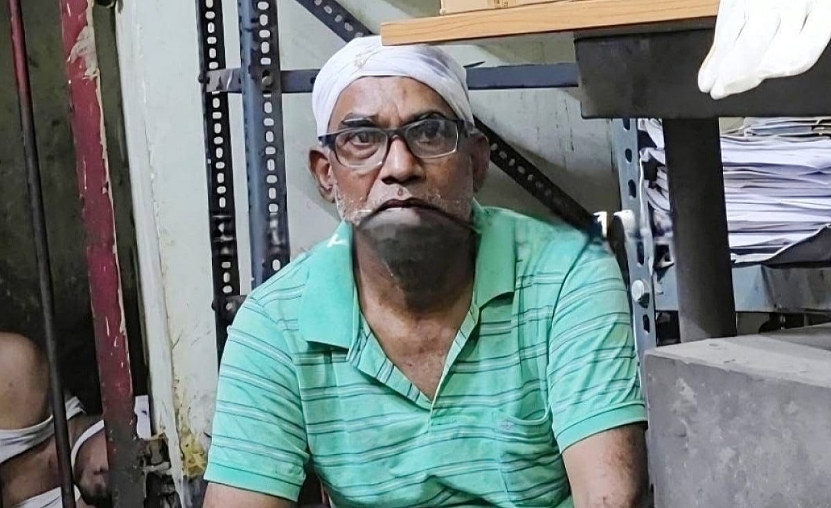 जमशेदपुर ट्रिपल मर्डर: पत्नी पर तीन, बेटे पर दो और बेटी पर किया एक वार, बड़े बेटे को देख रो पड़ा आरोपी