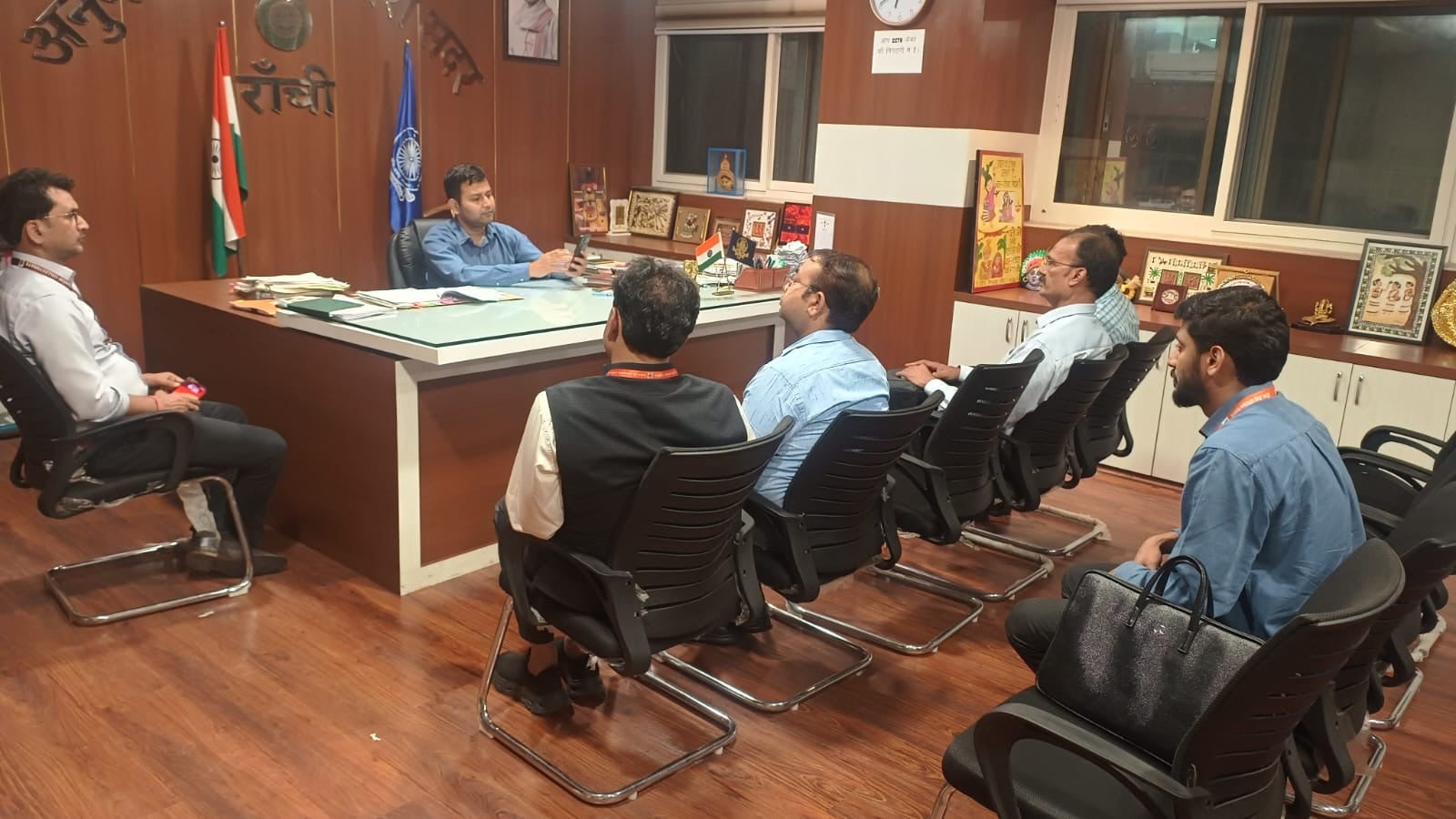रांची में पेट्रोल-डीजल को लेकर फैली अफवाहों पर प्रशासन सख्त, DC के निर्देश पर हुई बड़ी बैठक