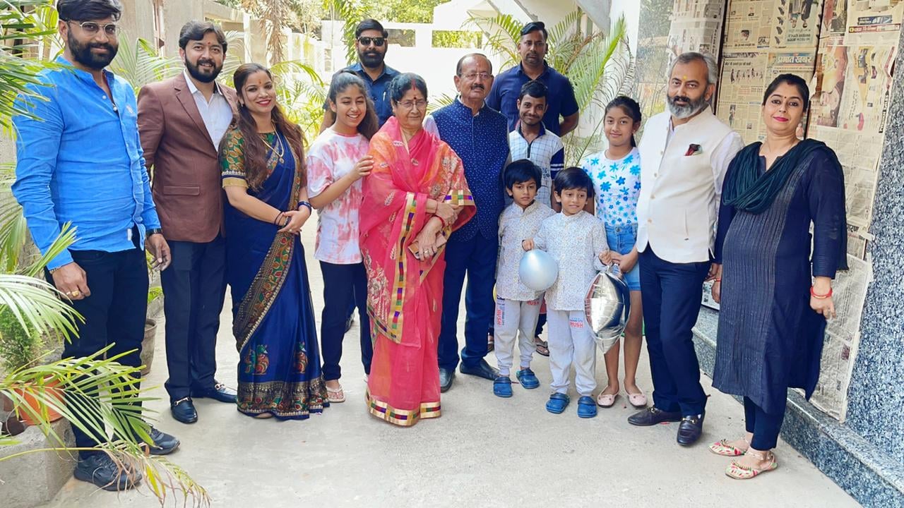 गृह मंत्री राजनाथ सिंह के बेटे पंकज सिंह की रिकॉर्ड जीत पर धनबाद में  जश्न