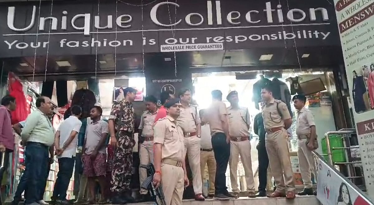 जमशेदपुर: जुगसलाई में दुकान में घुस दिनदहाड़े फायरिंग, कारोबारियों में दहशत
