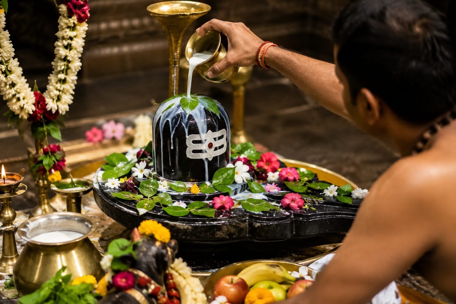 सोमवार को ऐसे करें भगवान शिव की पूजा, मिलेगी महादेव की विशेष कृपा