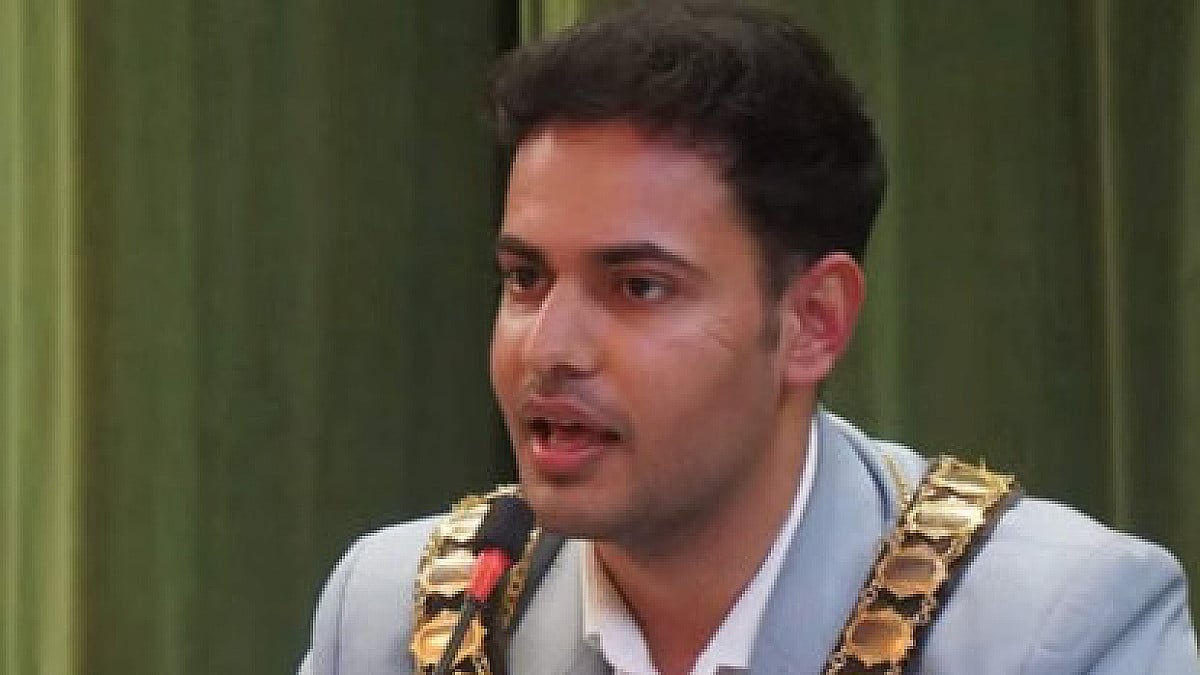 भारत के तुषार कुमार ने रचा इतिहास, ब्रिटेन के इस शहर में बने मेयर