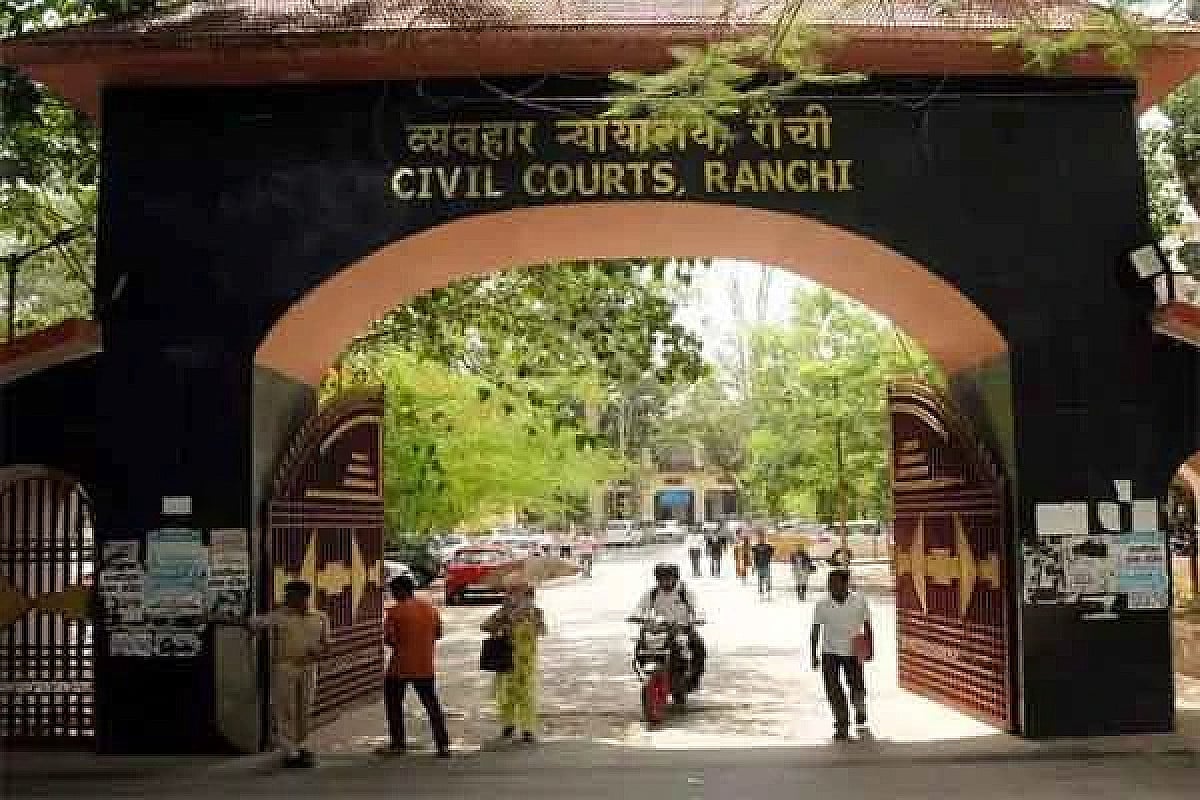 बड़ी खबर : टेंडर घोटाला मामले में ED कोर्ट में सरेंडर करते ही एग्जीक्यूटिव इंजीनियर सिद्धांत कुमार को मिली बेल