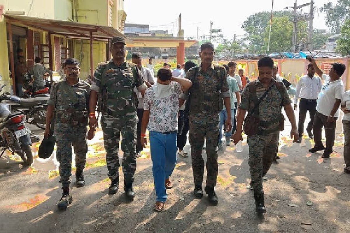 BREAKING: 5 हजार रिश्वत लेते बिजली विभाग का कर्मी रंगे हाथों गिरफ्तार, ACB ने कसा शिकंजा