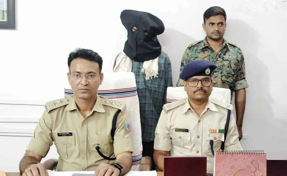 चतरा में लेवी वसूलने पहुंचे दो उग्रवादी को पुलिस ने किया गिरफ्तार