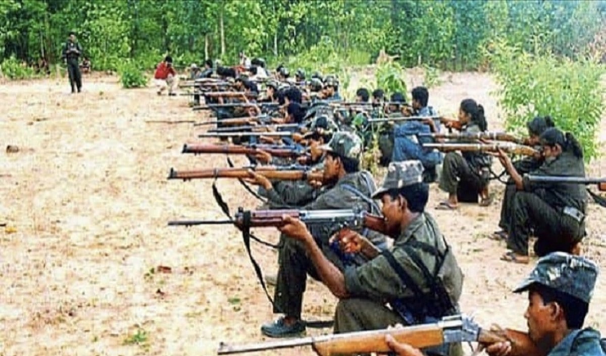 चाइबासा: एक करोड़ के इनामी असीम मंडल समेत 17 नक्सलियों पर कराईकेला थाना में मामला दर्ज