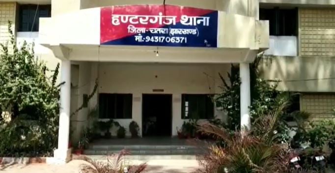 युवक की मौत के बाद बिफरे परिजन, कहा ससुराल वालों ने ही जहर खिला कर मार डाला