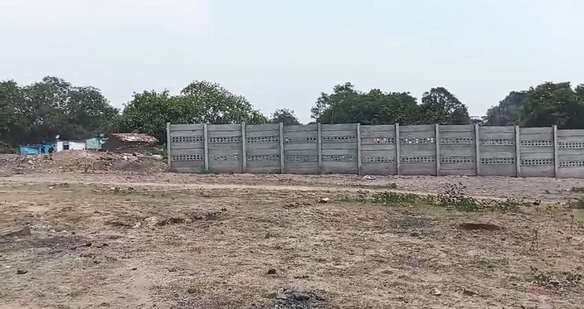 निरसा में भीषण गर्मी में पानी को तरस रहे लोग, प्रशासन से हुई नोकझोंक