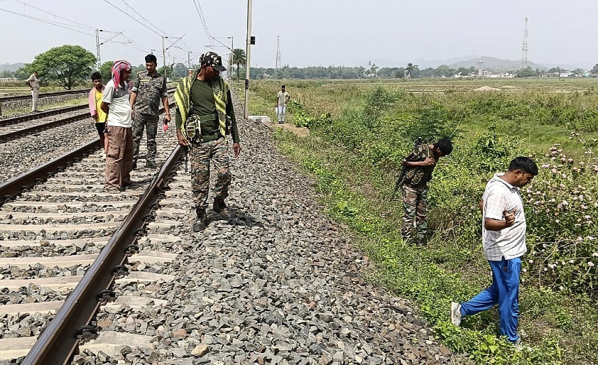 चाईबासा: सोनुवा रेलवे स्टेशन के पास ट्रैक पर मिला युवक-युवती का शव, आत्महत्या की आशंका