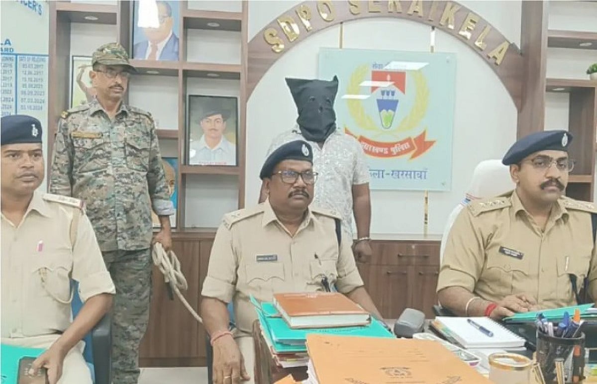 कांड्रा में बैंक मैनेजर से रंगदारी मांगने वाला चढ़ा पुलिस के हत्थे, सरायकेला पुलिस का बड़ा एक्शन