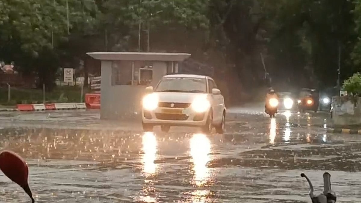 झमाझम बारिश से भीगी लौहनगरी, भीषण गर्मी से मिली बड़ी राहत