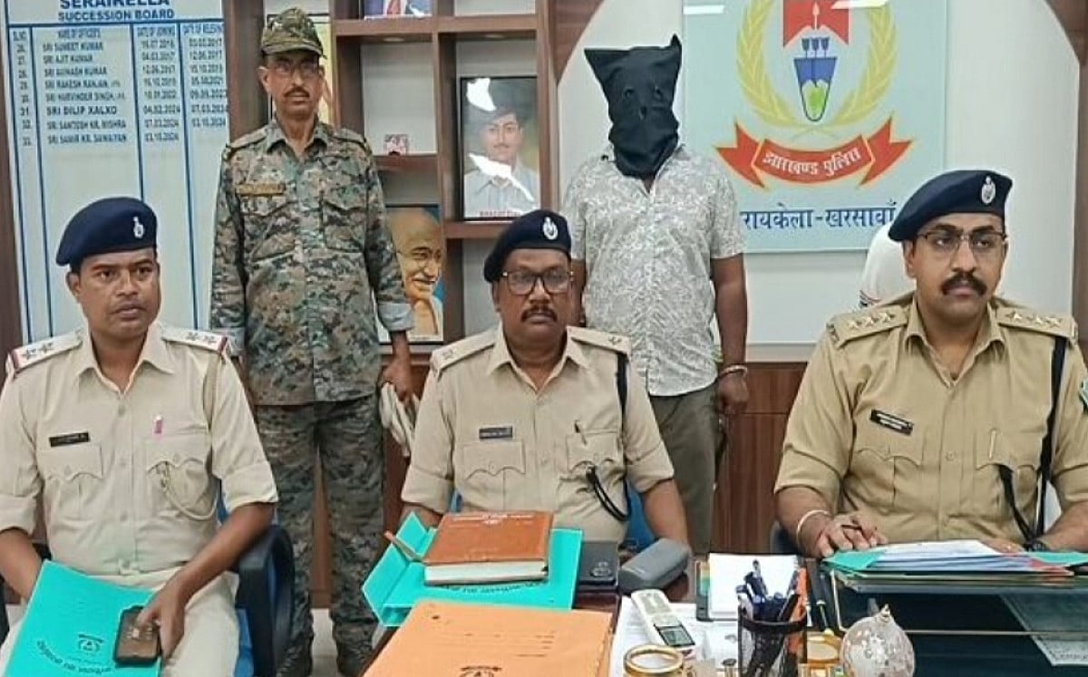 जेल में बंद अपराधी बनकर मांग रहा था रंगदारी, सरायकेला पुलिस ने दबोचा शातिर