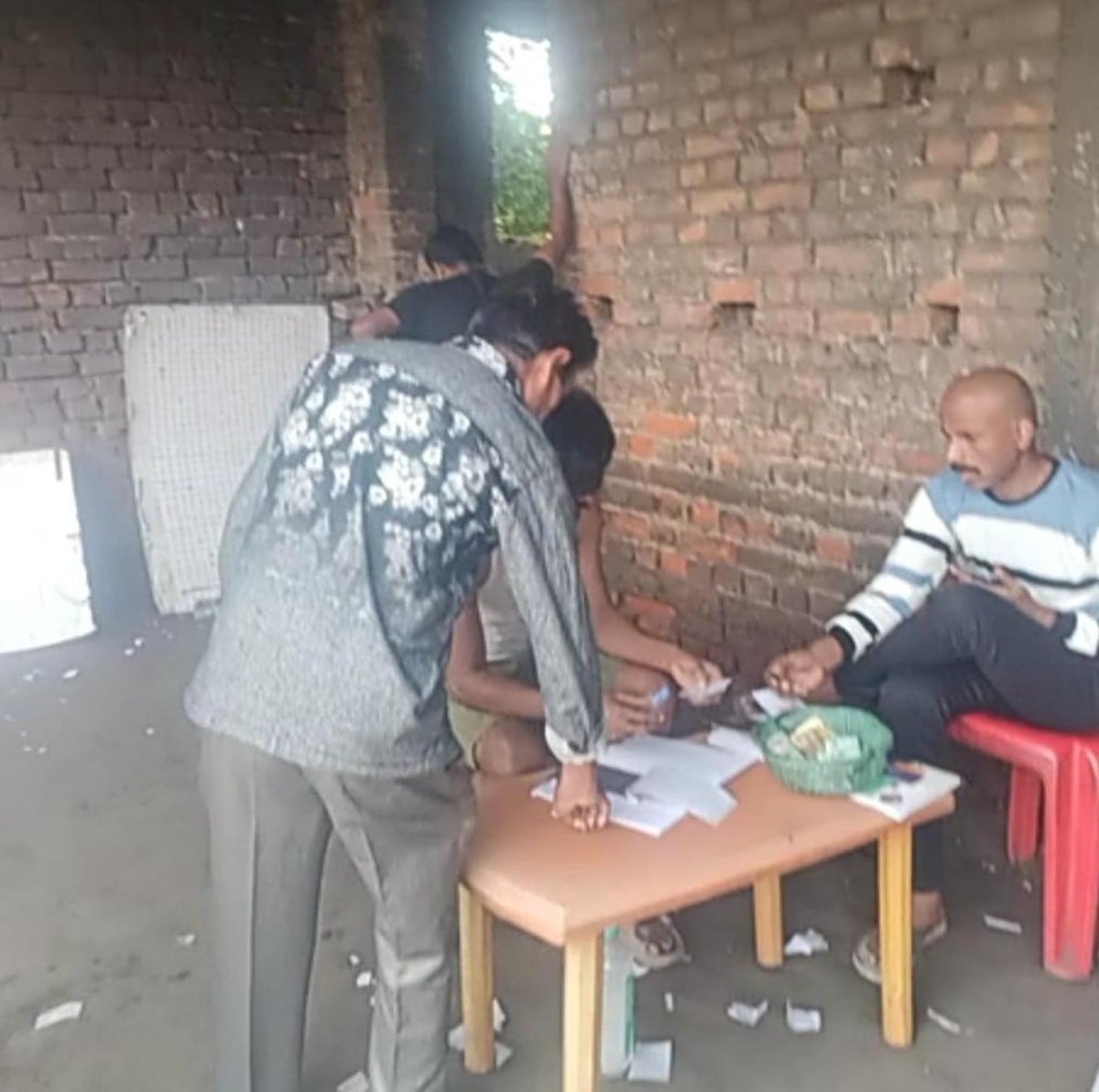 अवैध लॉटरी के शिकंजे में धनबाद! मजदूरों की मेहनत की कमाई हो रही बर्बाद
