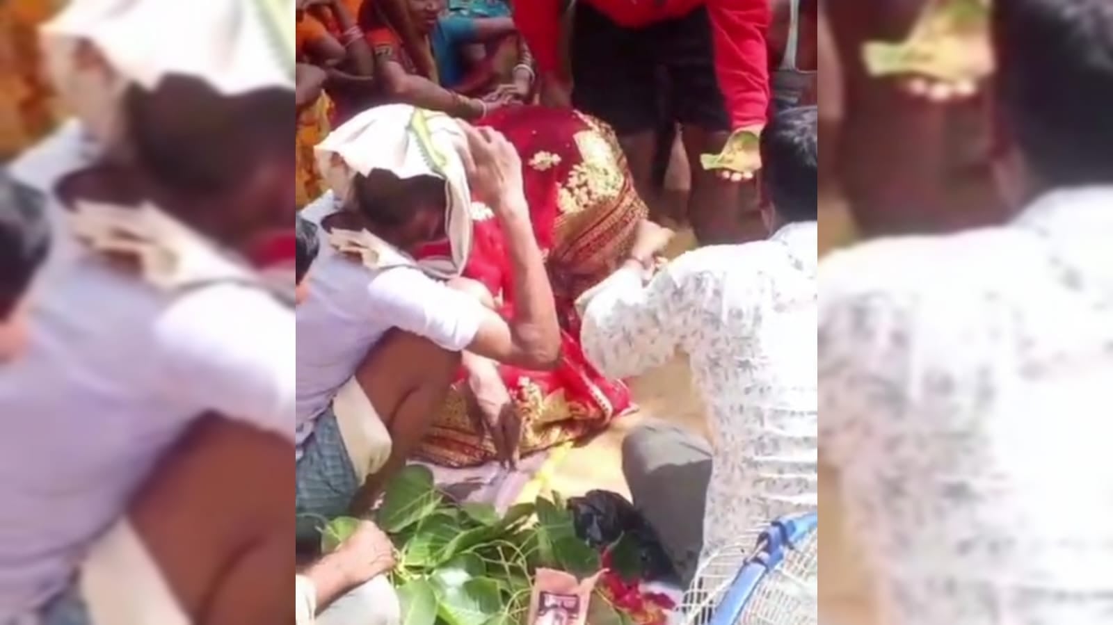 रात के अंधेरे में प्रेमिका से मिलने पहुंचा प्रेमी, तभी गाँव वालों की पड़ी नजर और कर दिया ये कांड.....