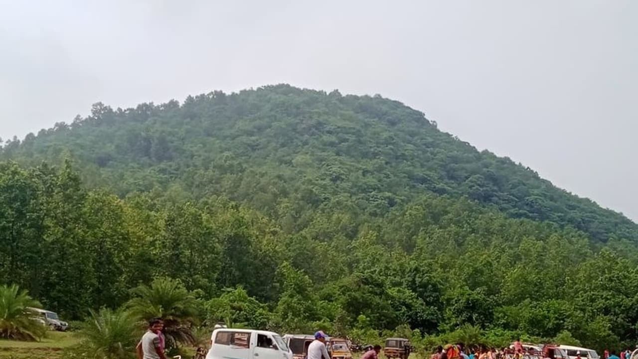 तीन राज्यों की आस्था का महाकुंभ है कान्हाईश्वर पहाड़ पूजा, जानिए कब सजता है भव्य मेला