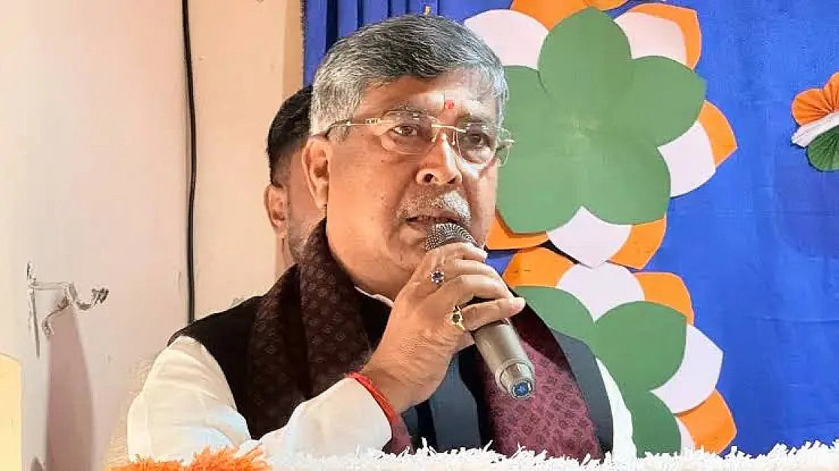 झारखंड भाजपा में अंदरूनी विवाद! धनबाद-हजारीबाग के बाद अब बोकारो में भी बवाल, क्या करेंगे प्रदेश अध्यक्ष