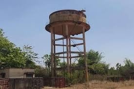 कागजों पर ही रूक रही पानी की  बर्बादी, धनबाद के जलमीनार हैं इसके सबूत