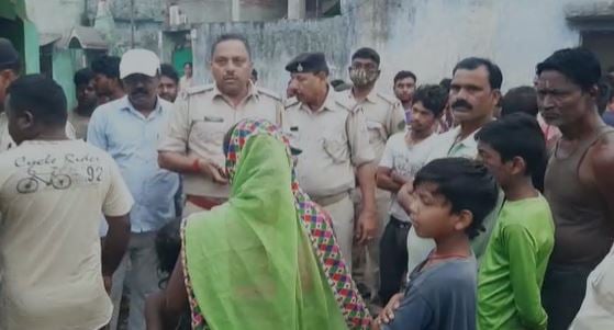 रविदास टोला में होलिका दहन के नाम पर मनचलों ने मचाया उत्पात, ग्रामीणों में आक्रोश