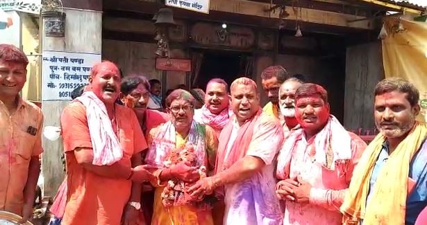 बासुकीनाथ में हरि और हर का हुआ मिलन, भक्तों ने जमकर खेली होली