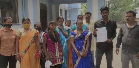 लगा आरोप, रिश्तेदारों के नाम दे दिया बाजार का टेंडर