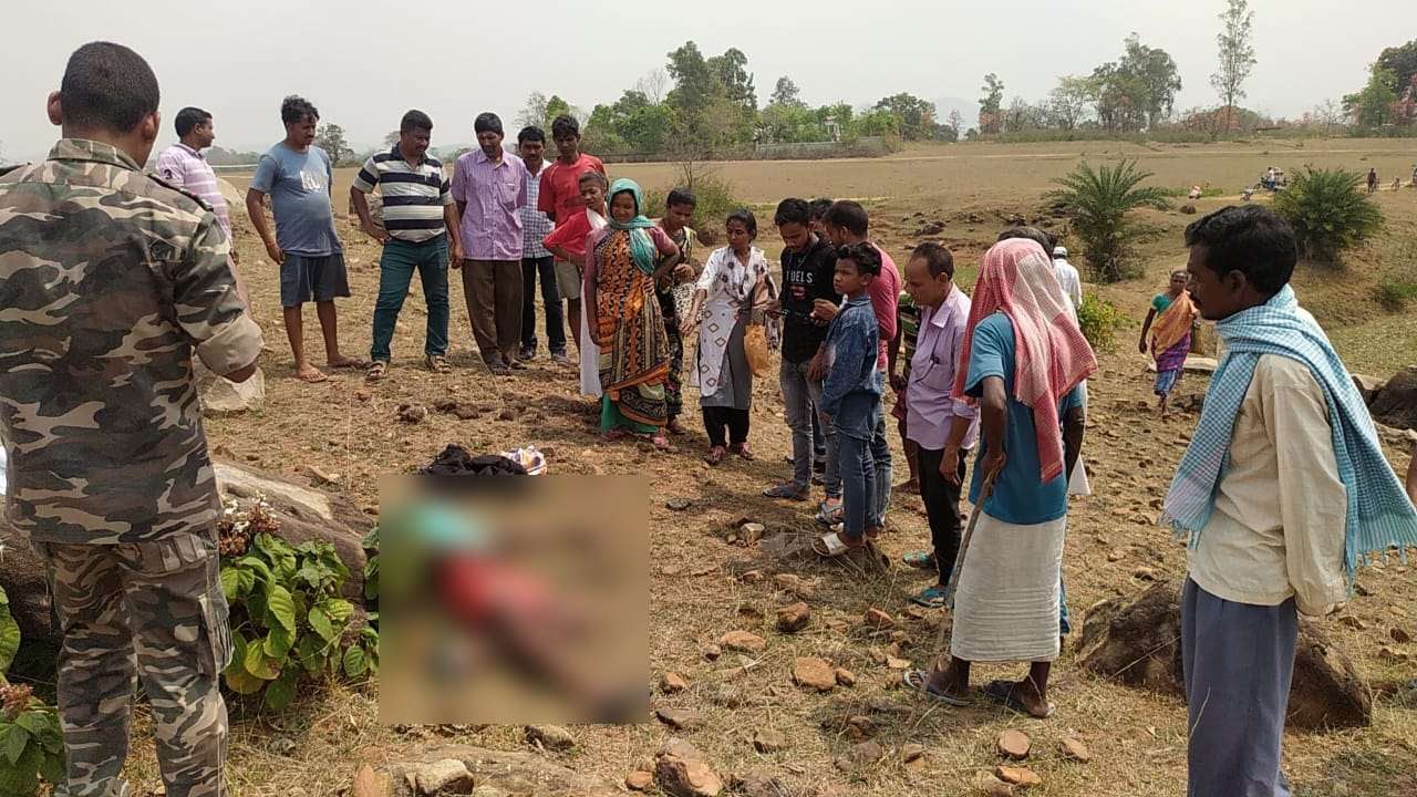 शिकारीपाड़ा के सिरसा मैदान में 27 वर्षीय युवक की लाश मिलने से  क्षेत्र में सनसनी