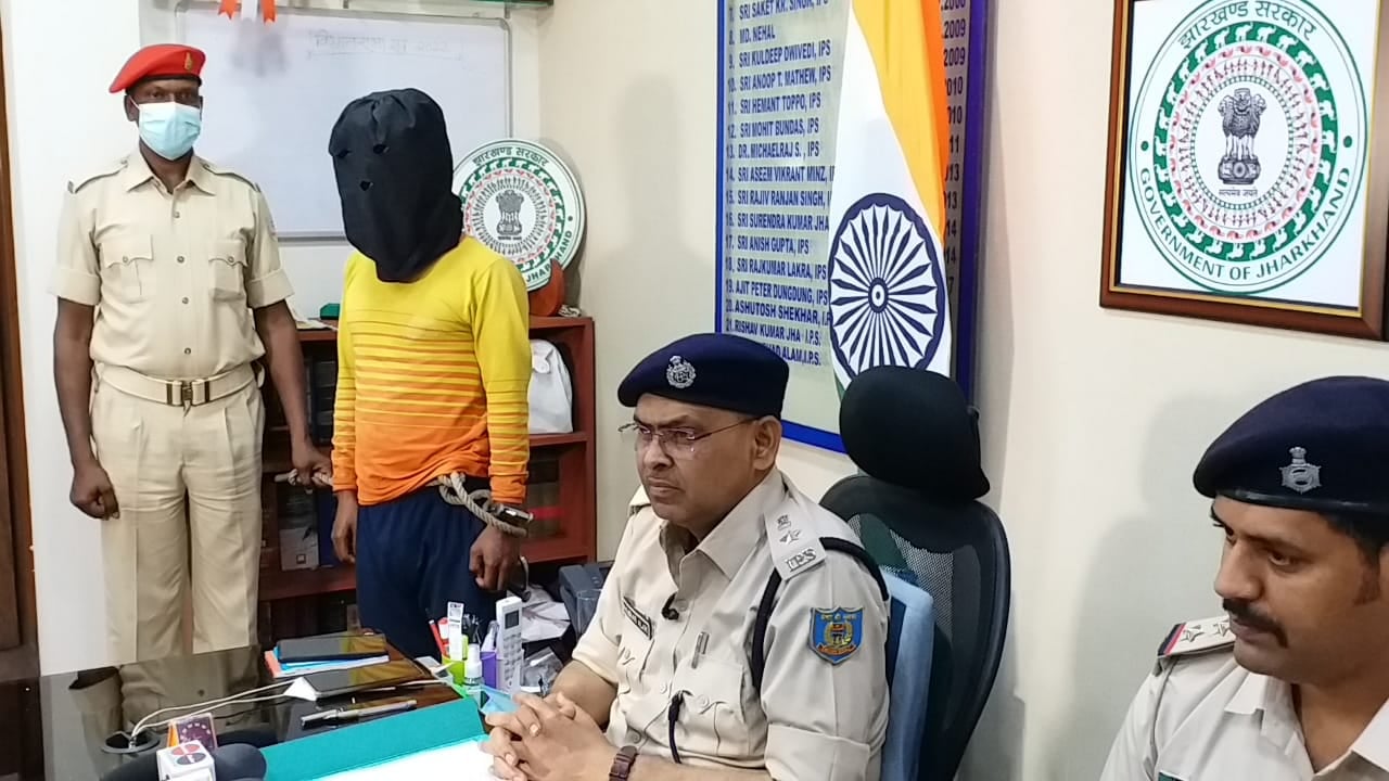 जेजेएमपी नक्सली संगठन का एक सदस्य चढ़ा पुलिस के हत्थे, चार फरार