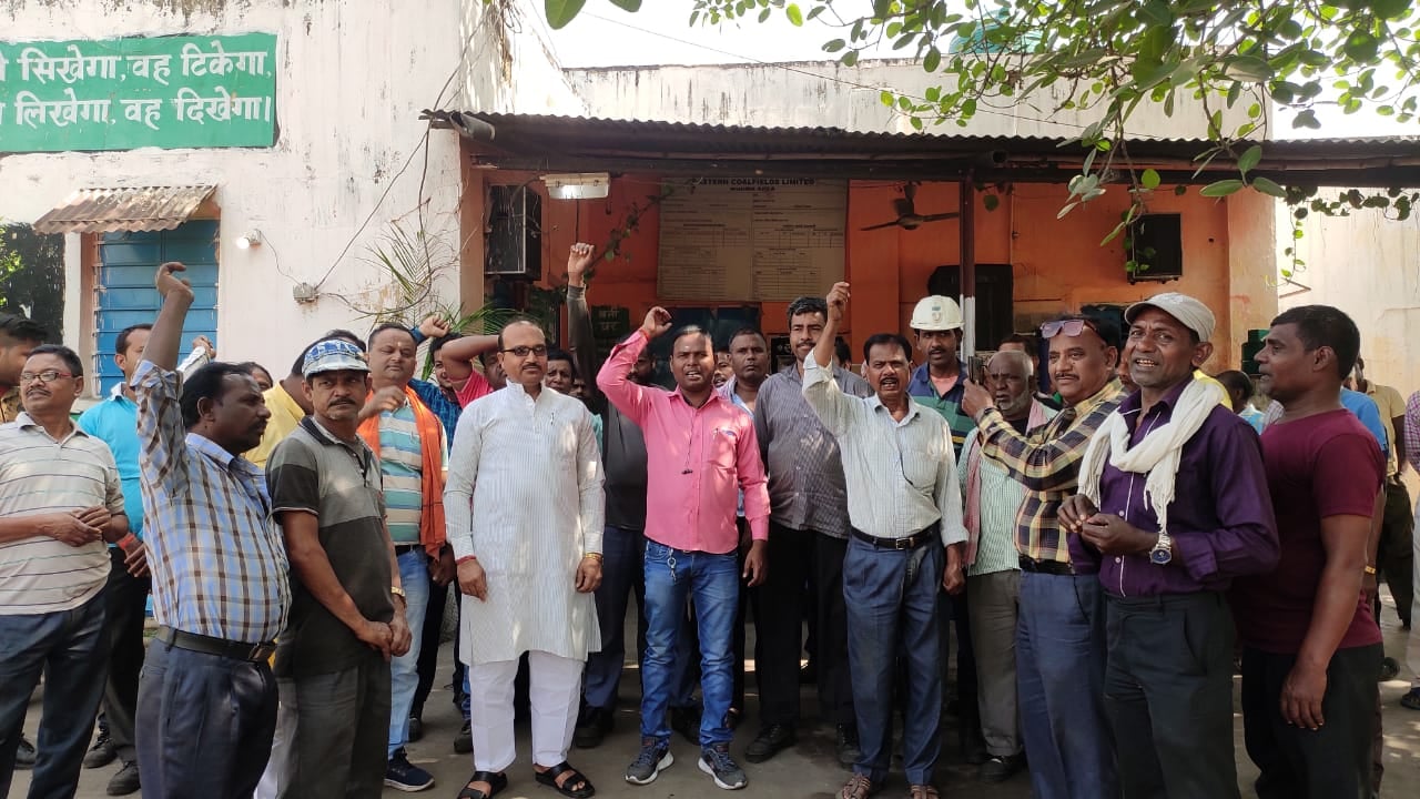 ट्रेड यूनियनों के हड़ताल का व्यापक असर, उत्पादन-डिस्पैच पूरी तरह ठप