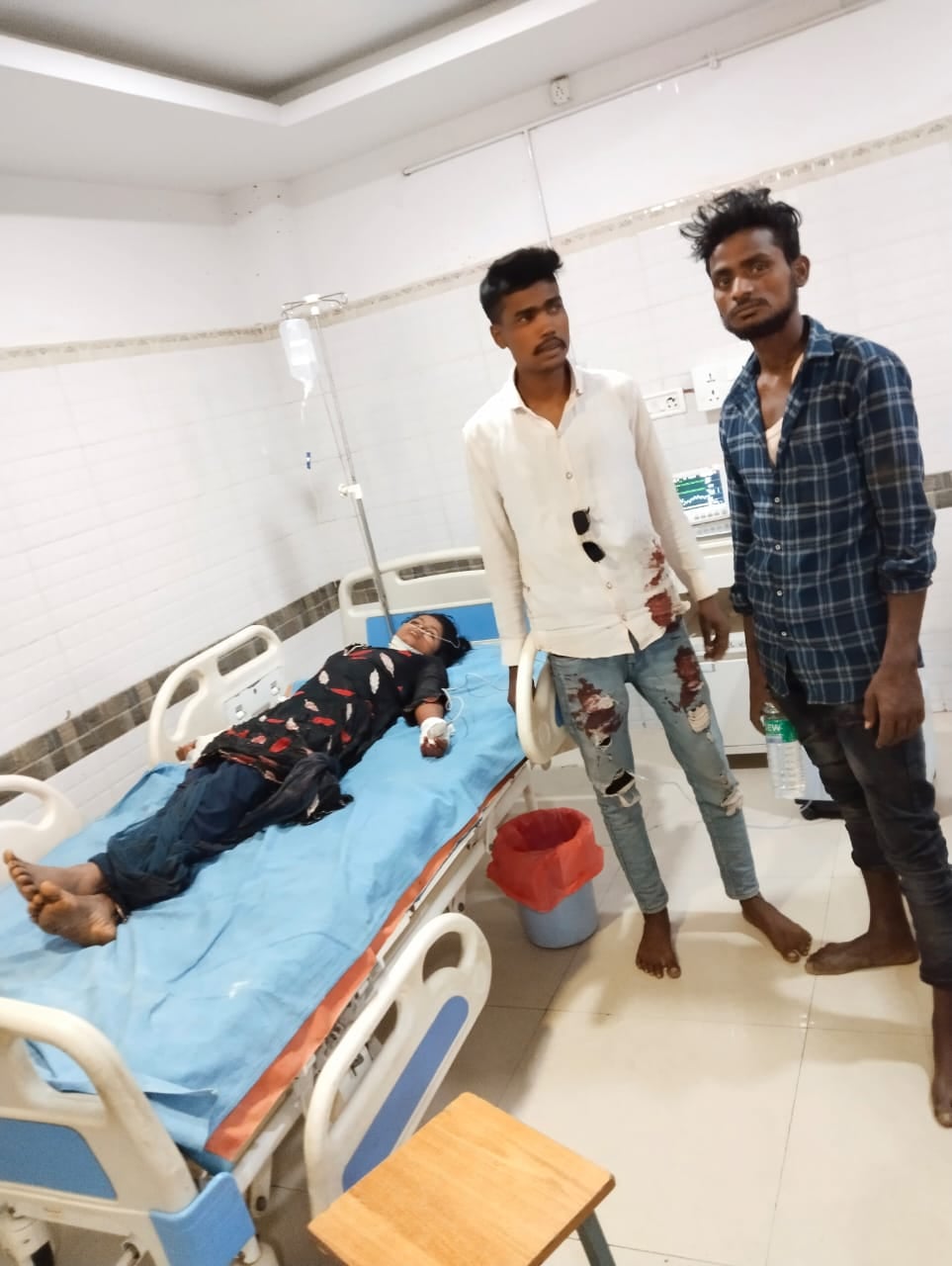 प्यार में नाकाम प्रेमी ने प्रेमिका का गला रेता, गंभीर हालत में अस्पताल में भर्ती