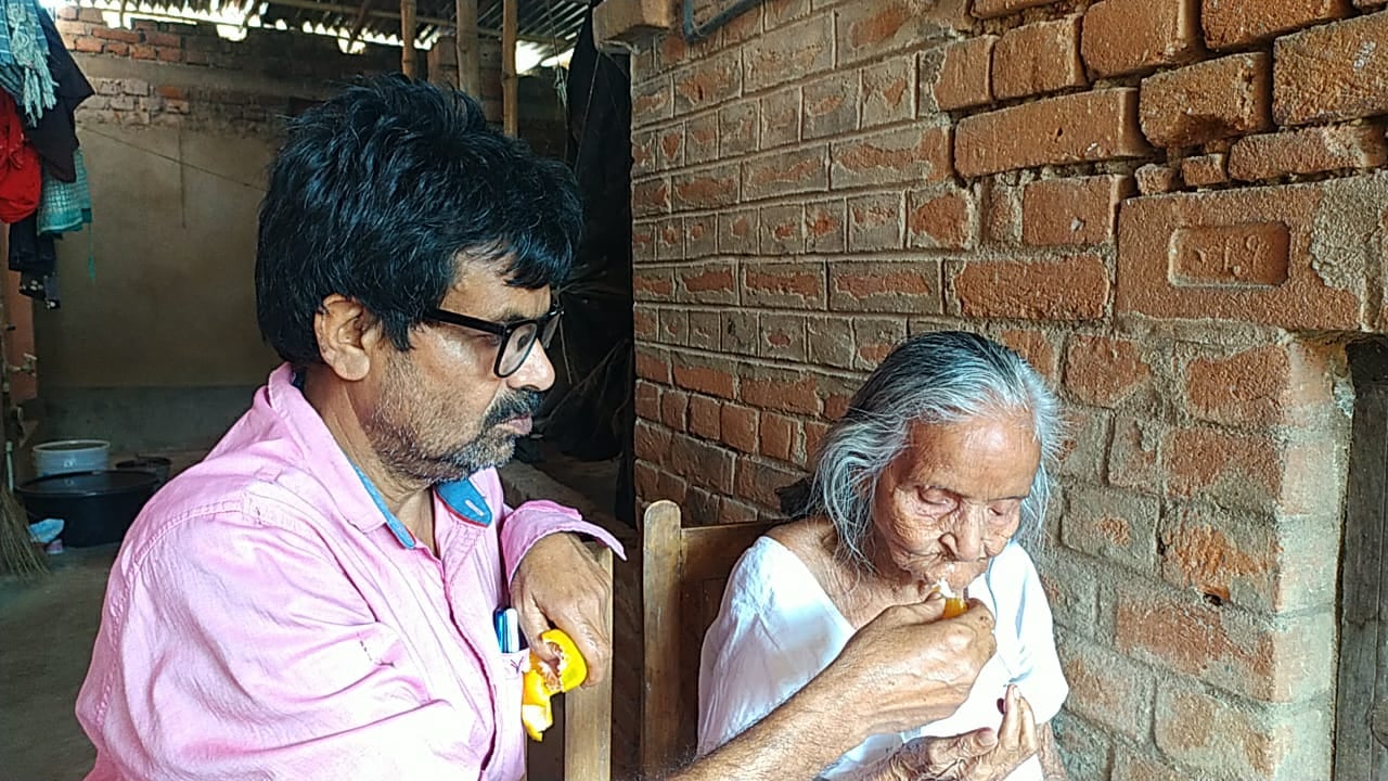 सरकारी लापरवाही : द्वितीय विश्व युद्ध के योद्धा की विधवा को नहीं मिल रहा पेंशन, भोजन और इलाज के लिए तरस रही