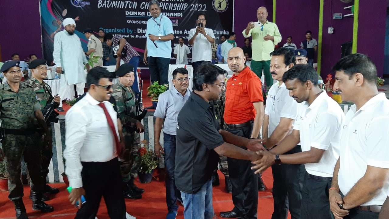 विधायक ने 2 करोड़ 72 लाख की परिसंपत्तियों का किया वितरण, पलाश मार्ट का किया शुभारंभ