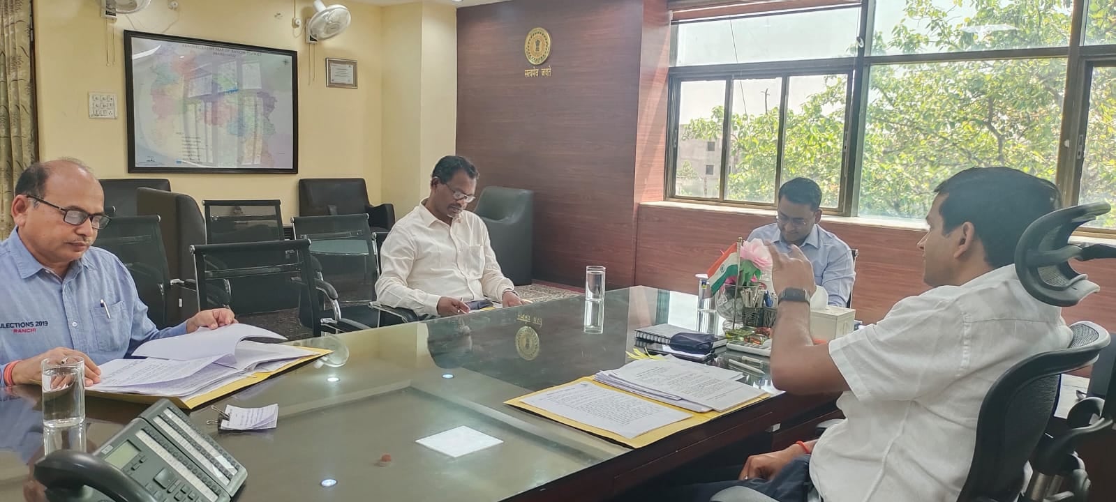 जिला शिक्षा स्थापना समिति की बैठक में 12 एजेंडा पर हुई चर्चा