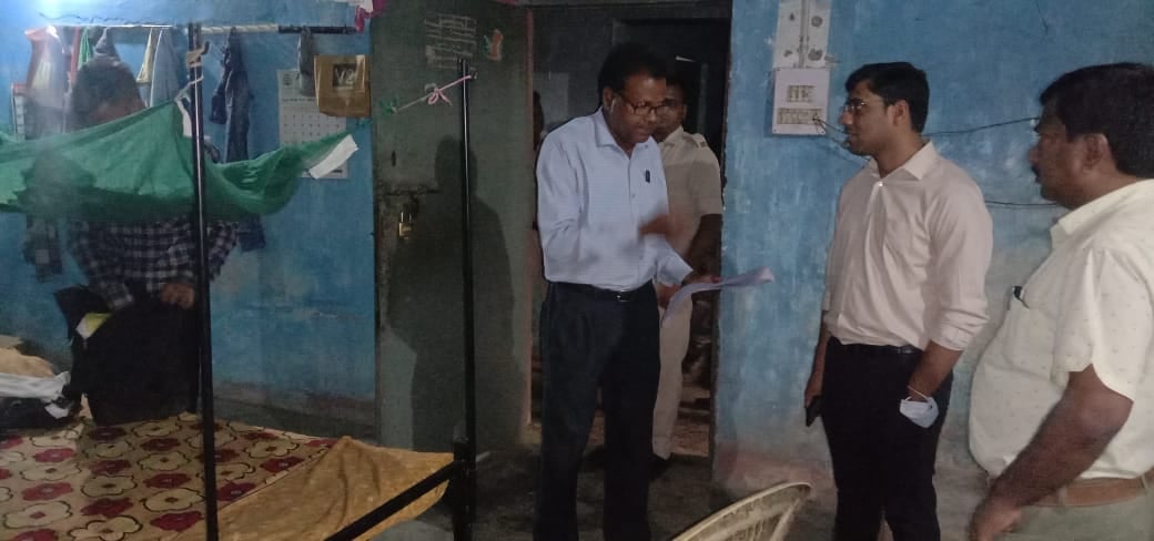 हरिजन हॉस्टल में अनाधिकृत रूप से रह रहे थे 50 छात्र,  प्रशासन ने खाली कराया हॉस्टल