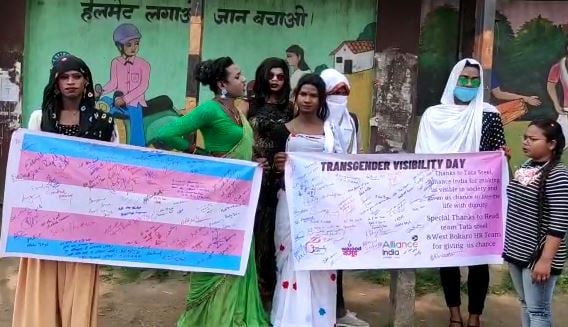 ट्रांसजेंडर दिवस: 12 किन्नरों को टाटा स्टील ने दिया जॉब, 50 को जल्द मिलेगी नौकरी