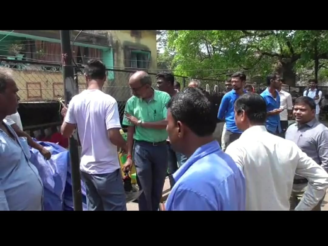 नगर निगम ने चलाया अतिक्रमण मुक्त अभियान, अवैध दुकानों को हटाया, सामान किया जब्त