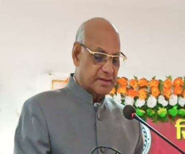 राजभवन के दरबार हॉल में पीएम के परीक्षा पर चर्चा सुनने के बाद राज्यपाल ने छात्रों को कराया उद्यान भ्रमण