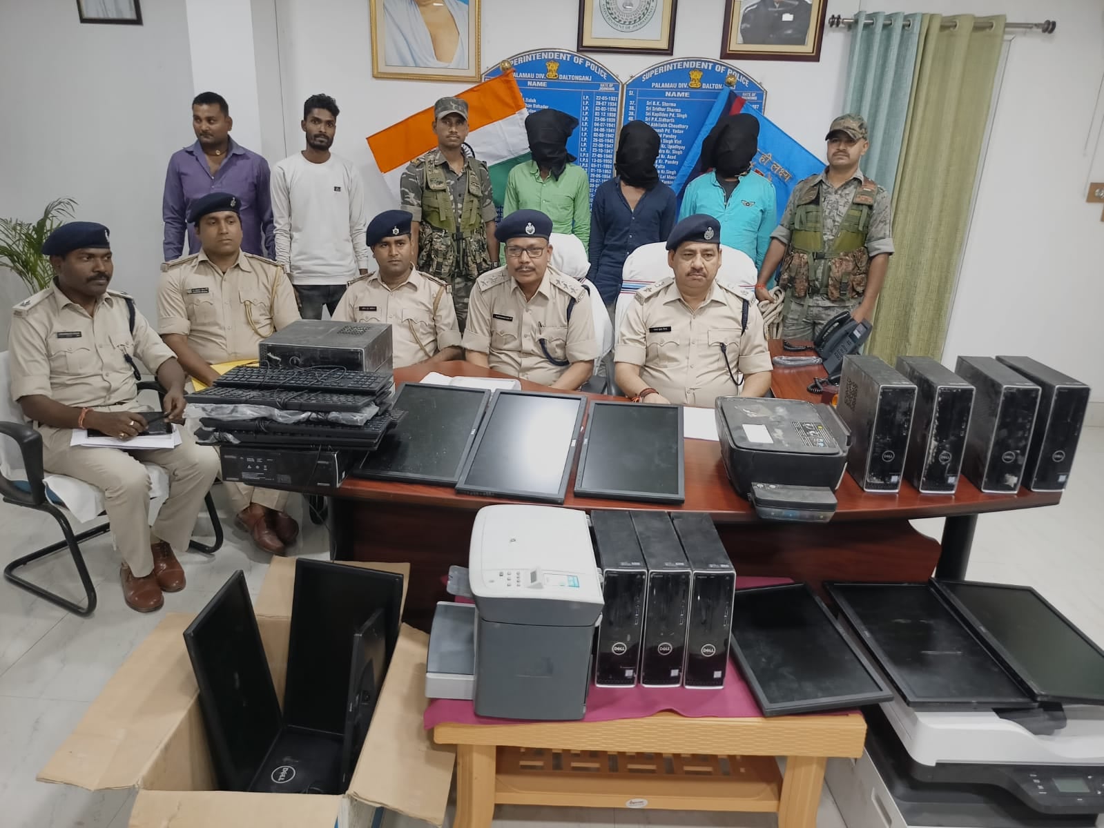 5 लाख रू0 के कम्प्यूटर सेट चोरी मामले का पुलिस ने किया खुलासा, 3 चोर गिरफ्तार