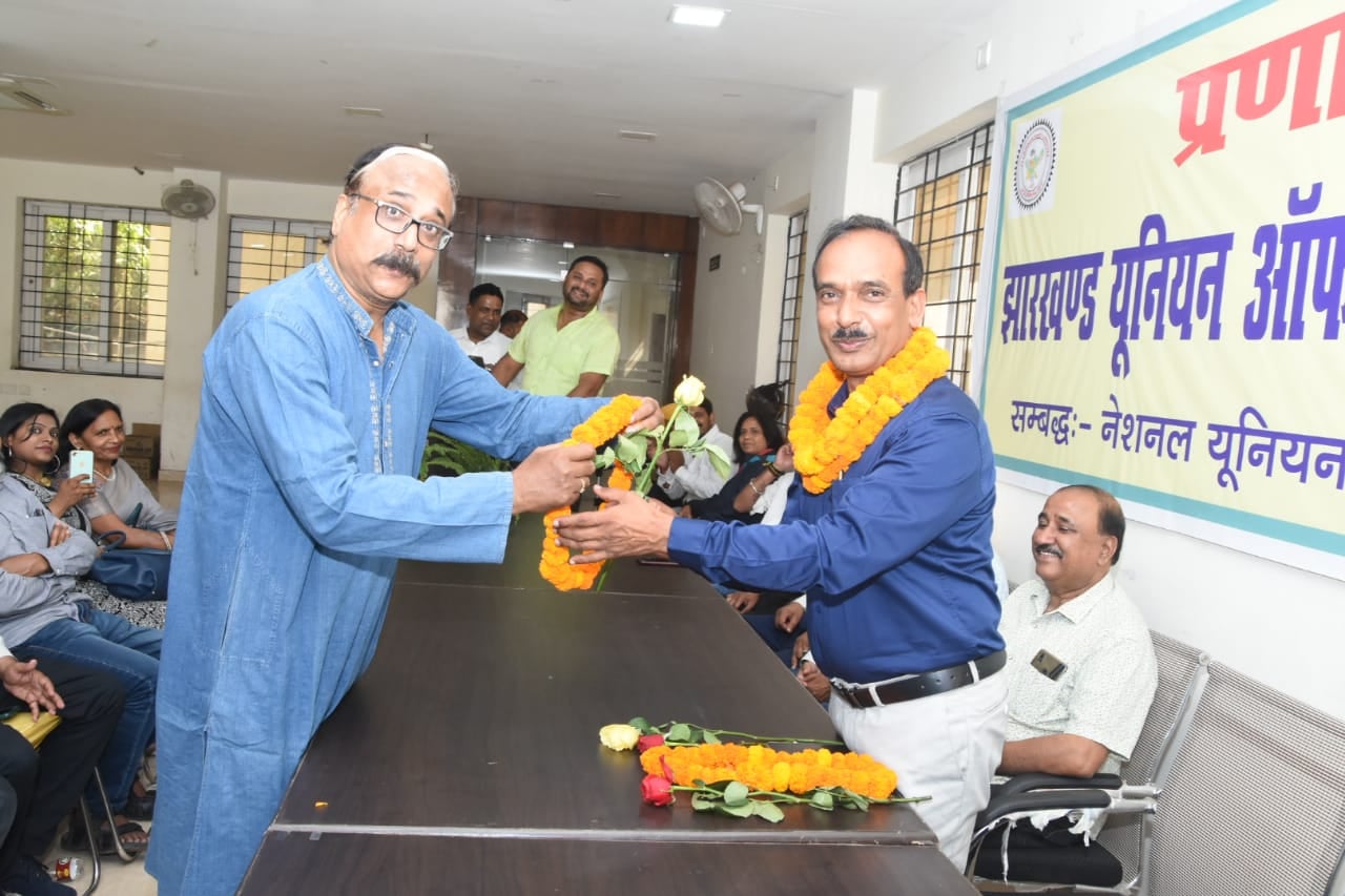 पीआईबी के एडीजी अरिमर्दन सिंह को सम्मान के साथ दी गई विदाई, पत्रकारों ने नई पारी के लिए दी उन्हें ढेरों शुभकामनाएं