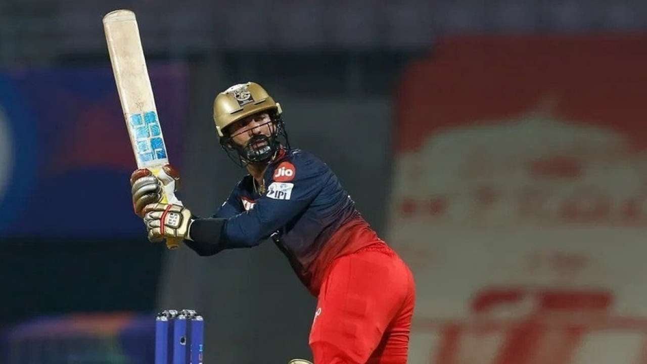IPL 2022: कार्तिक की तूफ़ानी पारी ने आरसीबी को दिलाई दूसरी जीत, कप्तान प्लेसिस ने की जमकर DK की तारीफ