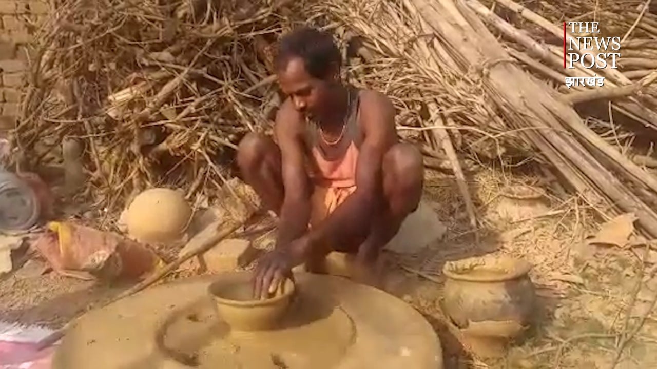 घरों से गायब हो रही सुराही, मटके नदारद, कुम्हारों की जेब ठंडी